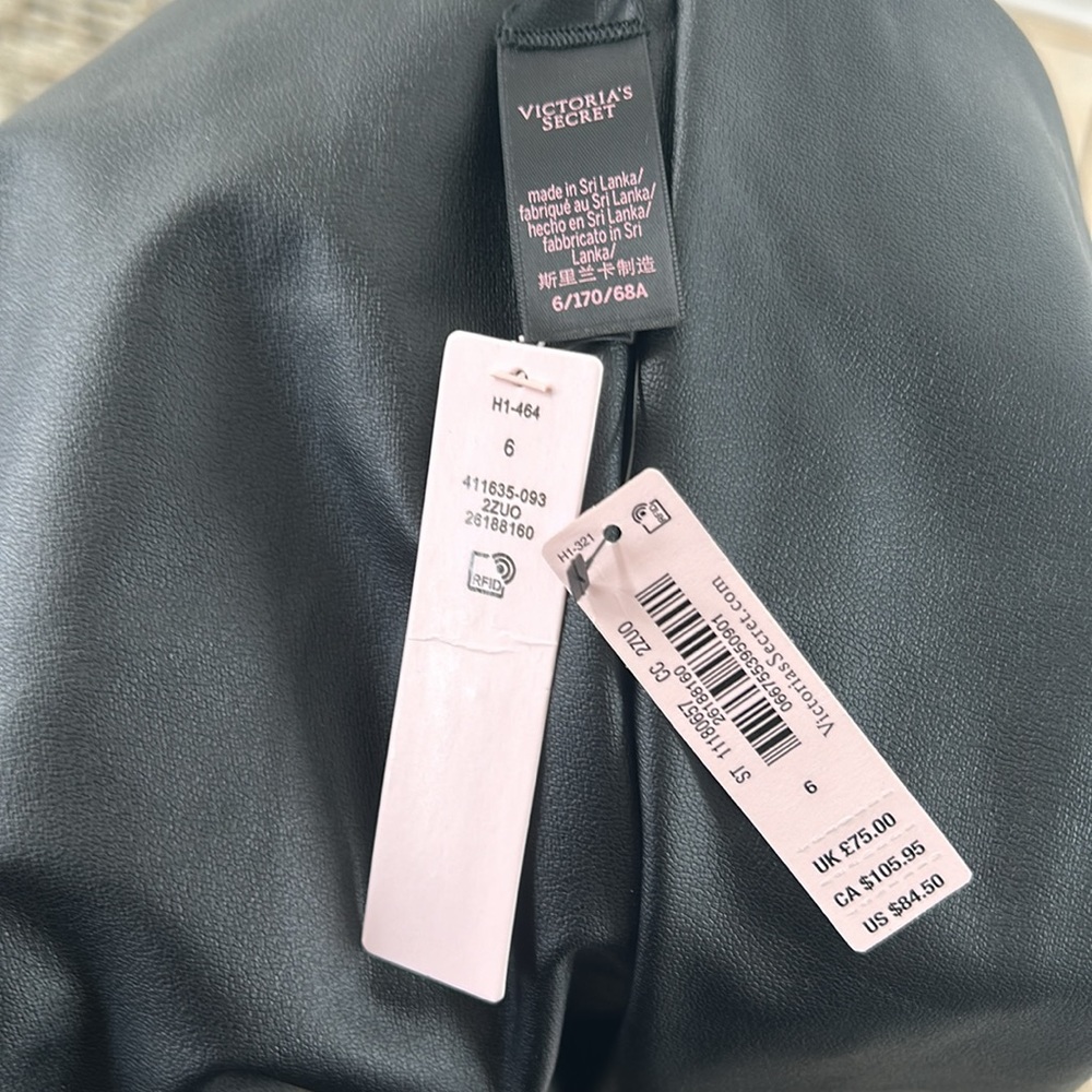 NWT Victoria’s Secret Faux Leather Leggings - Picture 4 of 6